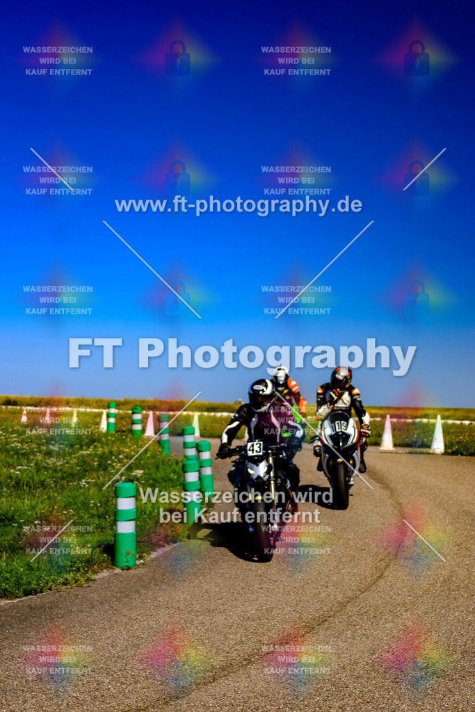 043-2613 | Hier findet Ihr Bilder von Touristenfahrten auf der Nürburgring Nordschleife oder von anderen Veranstaltungen die ich besucht habe. Viel Spass beim Durch Schauen 