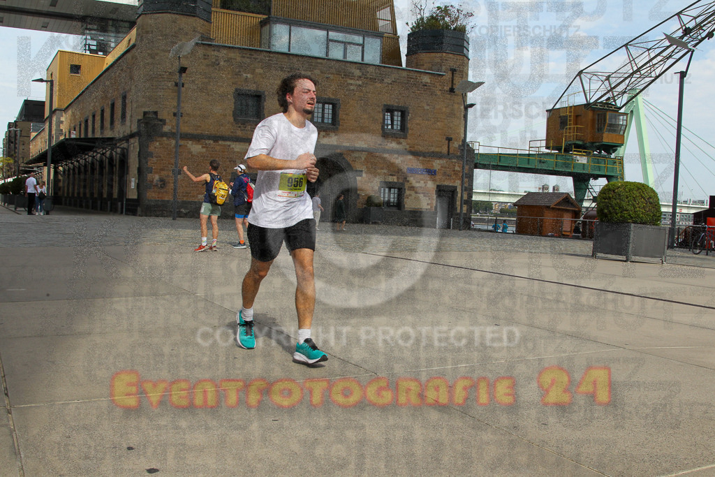 250920_1324_EV4_5462 | Sportfotografie im Rhein-Sieg Kreis, Köln, Bonn, NRW, Rheinland Pfalz, Hessen, etc. Unser Tätigkeitsfeld umfasst den Laufsport vom Volkslauf über den Marathon, Duathlon, Triathon bis zum Ultralauf wie Kölnpfad Ultra oder Schindertrail.