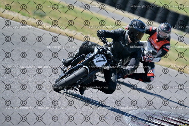 26bt04-1168 | markuskiefer.com - Realisiert mit Pictrs.com