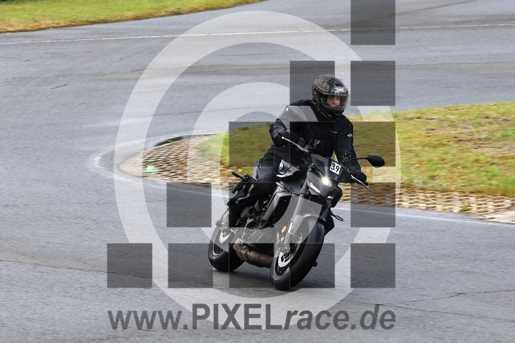 0039-20260512_01062 | Schöne Erinnerungen an spannende Momente - das festzuhalten ist unser Job. PIXELrace.de ist seit 2003 auf den Rennstrecken Europas unterwegs um die Action draußen beim Fahren und die wunderbare Stimmung imm Fahrerlager für euch einzufangen.
