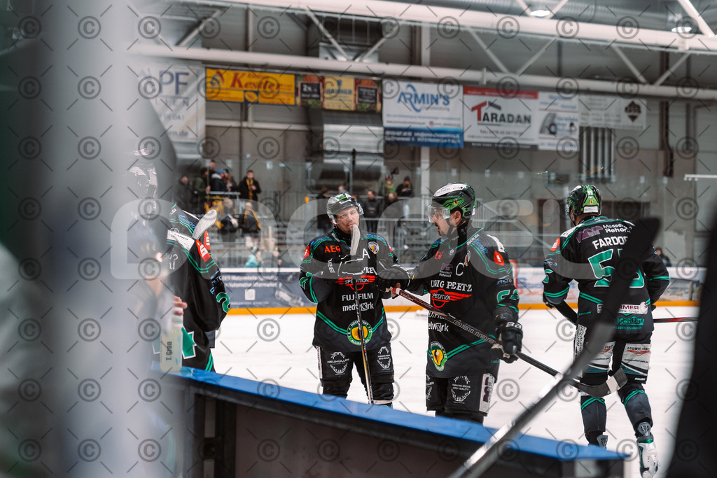 Alligators_vs_Toelz_18_11_2025-34 | Höchstadt Alligators Fotogalerie: Eishockey-Action aus Franken. Professionelle Spielfotos, Portraits & Stadionbilder zum Download. Jetzt entdecken! - Realisiert mit Pictrs.com