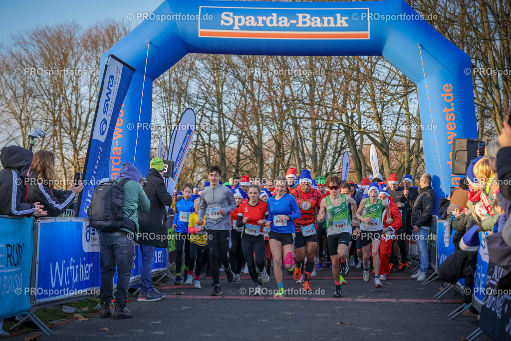 6. Bonner Nikolauslauf; Bonn, 14.12.2025 | Impressionen vom 6. Bonner Nikolauslauf am 14.12.2025 in Bonn (Nordrhein-Westfalen). 