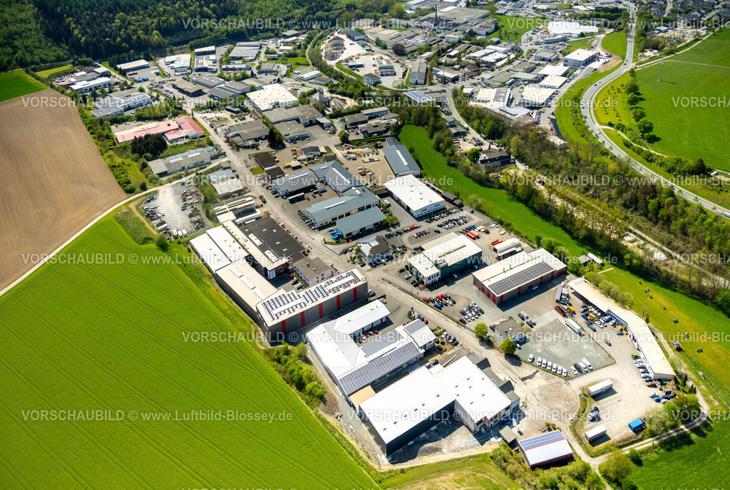 Schmallenberg240505345 | Luftbild, Gewerbegebiet Auf der Lake und Hünegräben, Falke Moden Warenlager und Werksverkauf, Schmallenberg, Sauerland, Nordrhein-Westfalen, Deutschland