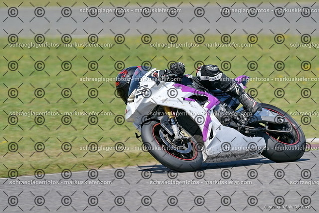 26BT01-1388 | 133 - Realisiert mit Pictrs.com
