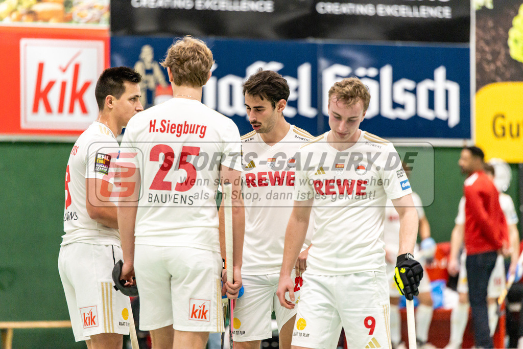 SFE_20250112_0107 | Köln, Deutschland, 12.01.2025:  ßHockey 1. Bundesliga Damen Rot-Weiss Köln - Crefelder HTC im KTHC Stadion Rot-Weiss Köln Tennis and Hockey Club am 12.01.2025 in Köln, Deutschland. (Foto von Stephan Fehrmann)Köln, Germany, 12.01.2025: ßHockey 1. Bundesliga Damen Rot-Weiss Köln - Crefelder HTC in KTHC Stadion Rot-Weiss Köln Tennis and Hockey Club at 12.01.2025 in Köln, Deutschland. (Foto from Stephan Fehrmann)