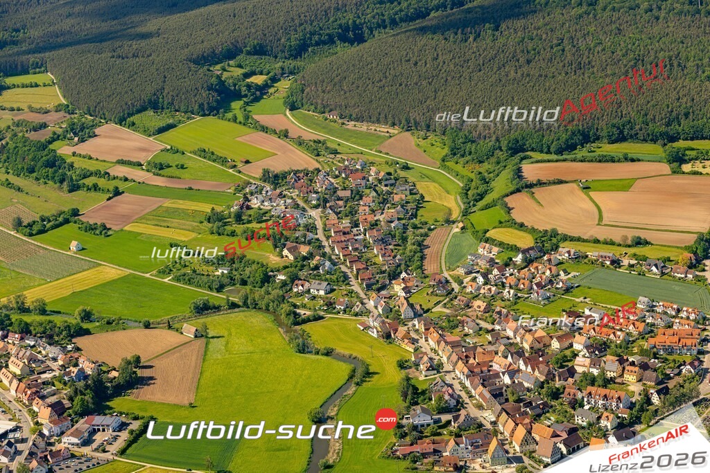 Das Luftbild zeigt :  Spalt - Die Luftaufnahme wurde 2024 vom UL-Flugzeug aus erstellt ( keine Drohne ) - Hochauflösende Luftaufnahme - Für grossformatige Ausdrucke geeignet. Die Geschenkidee !Mit Lizenz und Bildrechte bestellbar