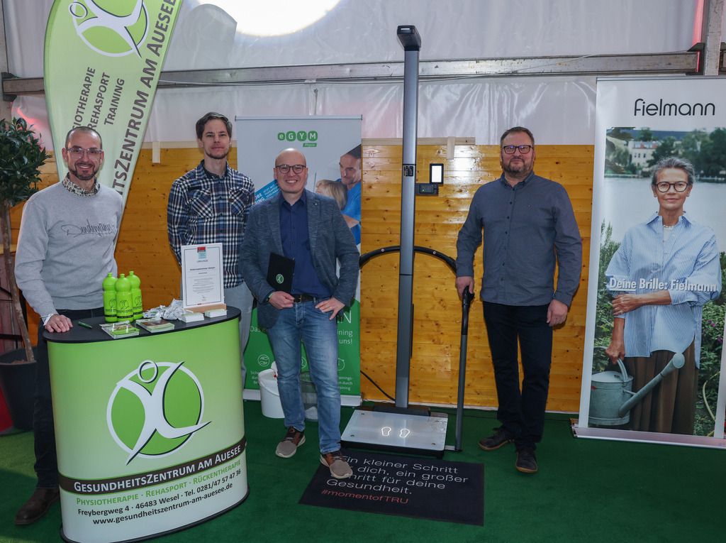 top-top.de250214-139 | Die 3. Weseler SportNacht, die große Sportgala mit Ehrungen der Weseler Sportler des Jahres 2024 findet am Freitag, den 14.02.2025 im Festzelt an der Rheinpromenade statt.Foto: Erwin Pottgiesser