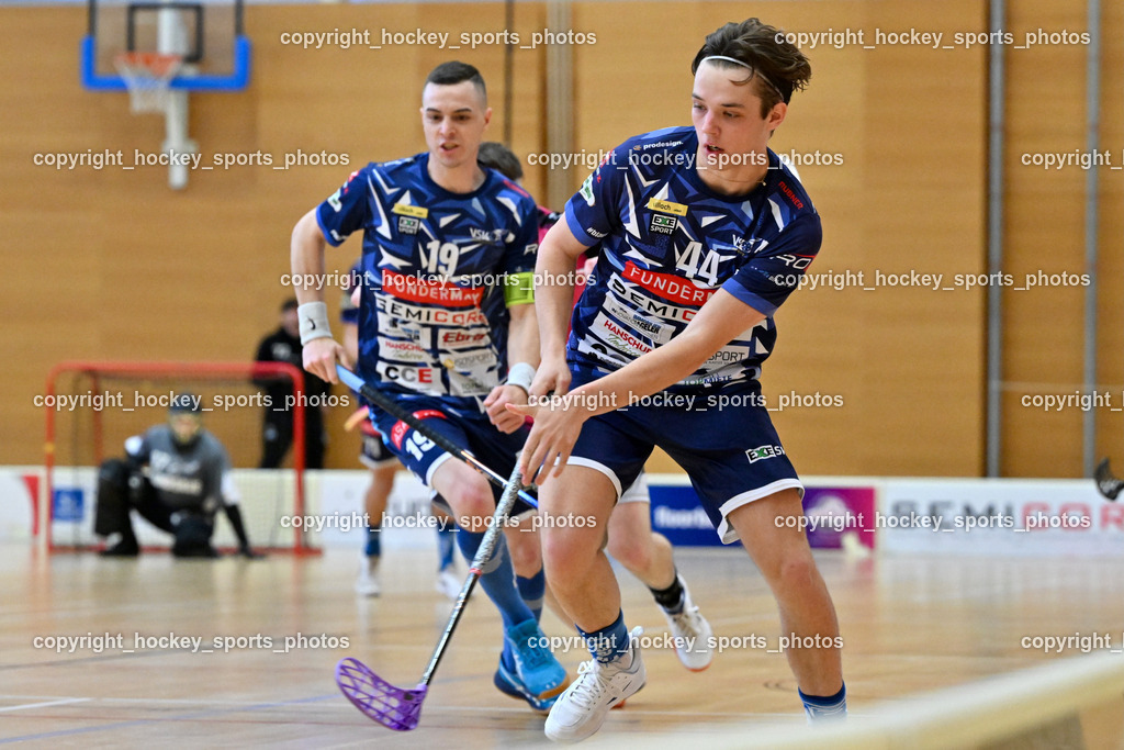 VSV Unihockey vs. Wiener Floorball Verein | #44 Luca Widnig VSV Unihockey, #19 Philipp Seiser VSV Unihockey, VSV Unihockey vs. Wiener Floorball Verein, VSV Unihockey vs. Wiener Floorball Verein am 18.05.2025 in Villach (Ballspielhalle St. Martin), Austria, (Photo by Bernd Stefan)