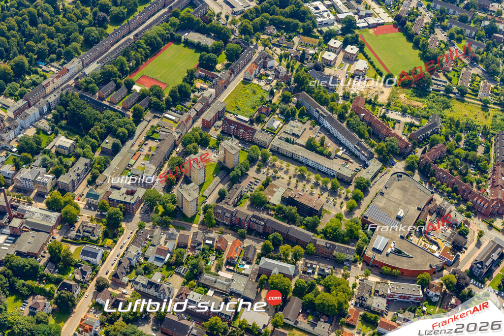 Luftbild der Stadt Neumünster - Die Luftaufnahme wurde 2025 vom UL-Flugzeug heraus erstellt ( keine Drohne ) - Hochauflösende Luftaufnahme - für professionelle Ausdrucke geeignet. Die Geschenkidee !Hier alle&nbsp;Infos zur Lizenzierung der LuftaufnahmeWir fliegen auch dieses Jahr wieder in Ihre Region um Luftbilder zu erstellen.- Luftbild anfragen