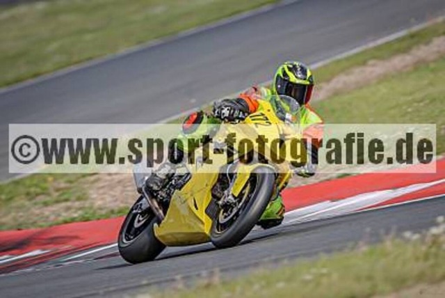 spof4661 | Professionelle Fotos von Sportveranstaltungen, aber auch Hochzeiten und anderen Events. - Realisiert mit Pictrs.com