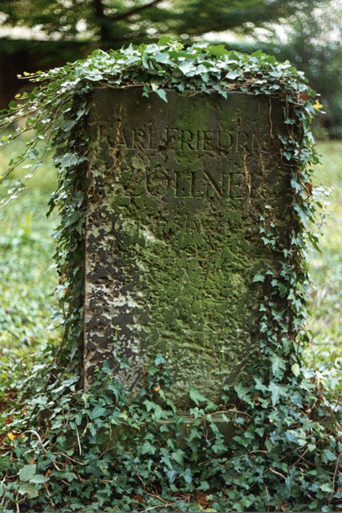 Zöllner-Denkmal - Grabstein von Carl Friedrich Zöllner auf dem Alten Johannisfriedhof | Entdecke über 20 Kategorien Leipzig-Motive: Foto-Downloads, hochwertige Poster, Leinwand- & Fine-Art-Prints. Jetzt Lieblingsfoto im Bildlexikon Leipzig Shop bestellen!