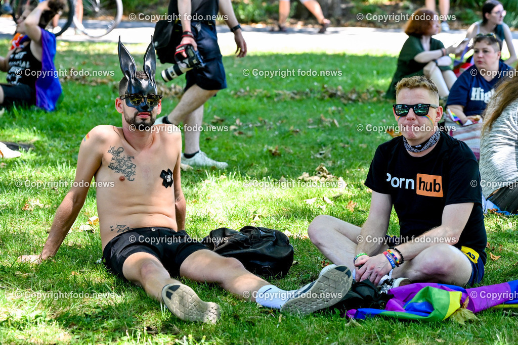 Linzpride 2024_ 06.07.2024-27 | 06.07.2024, Linz, AUT, Linzpride 2024, im Bild Teilnehmer an der Linz Pride 2024