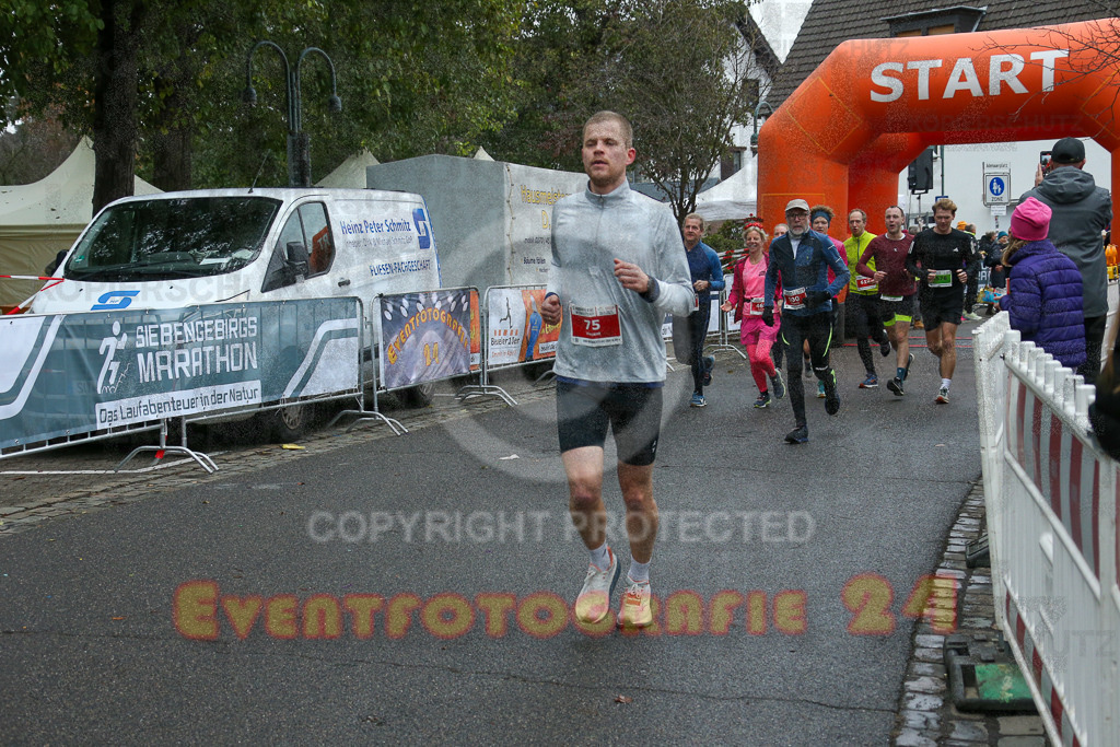251130_1142_EX1_8396 | Sportfotografie im Rhein-Sieg Kreis, Köln, Bonn, NRW, Rheinland Pfalz, Hessen, etc. Unser Tätigkeitsfeld umfasst den Laufsport vom Volkslauf über den Marathon, Duathlon, Triathon bis zum Ultralauf wie Kölnpfad Ultra oder Schindertrail.