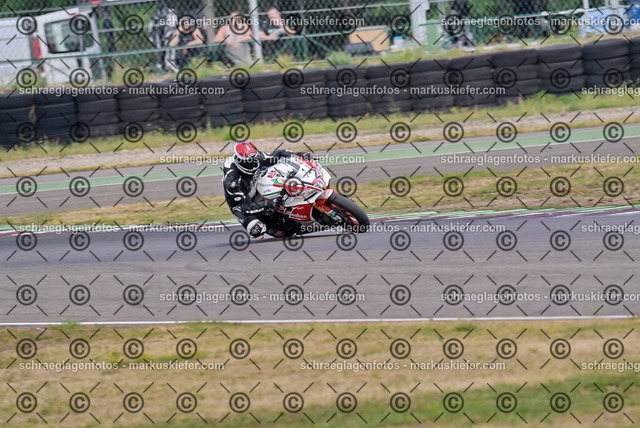 26bt05-1834 | markuskiefer.com - Realisiert mit Pictrs.com