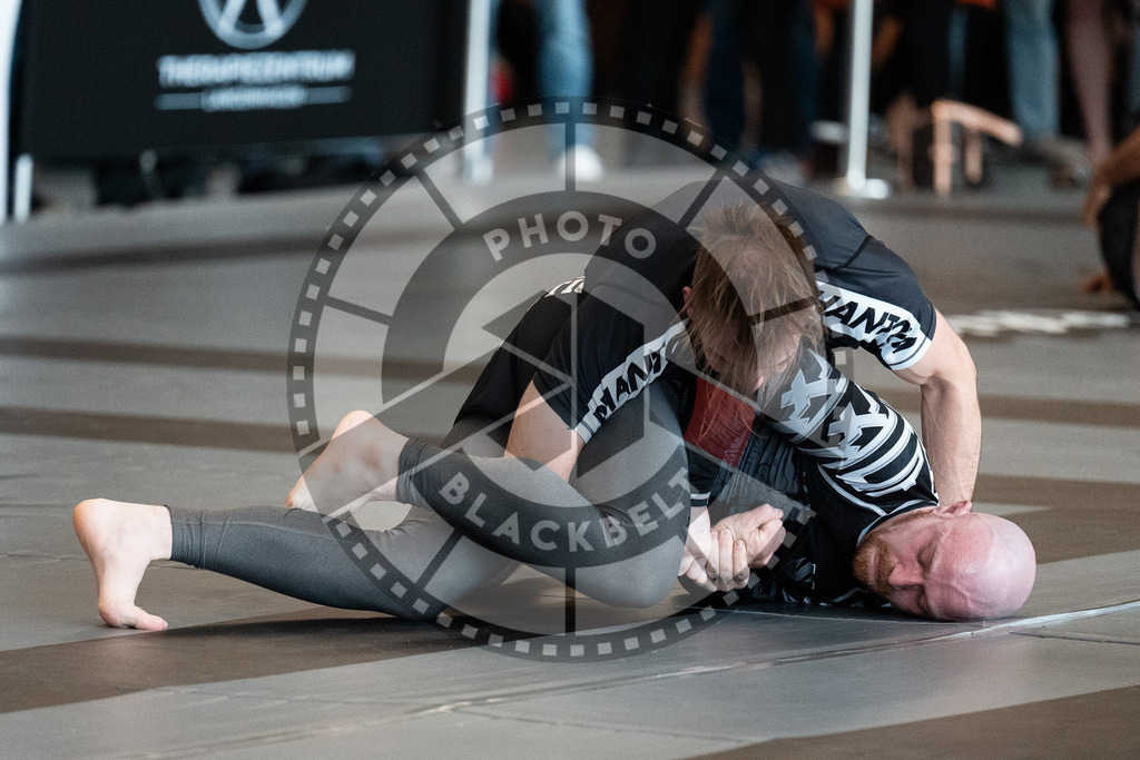 20251129PBB7627 | Fighters compete during the luta livre competition ILLCS XI winter edition on November 29, 2025 in Hannover, Germany.