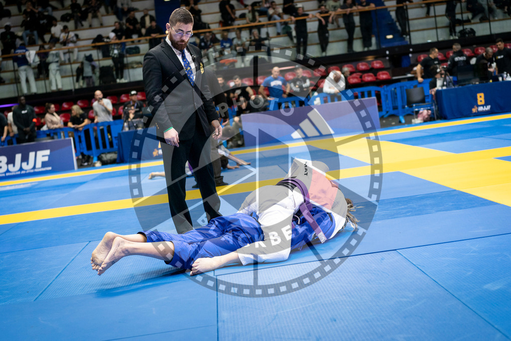 20240125PBB02788 | Fighters compete during the sixth day of the Brazilian Jiu-jitsu European Championship of the IBJJF in Paris, France, on January 25, 2024.