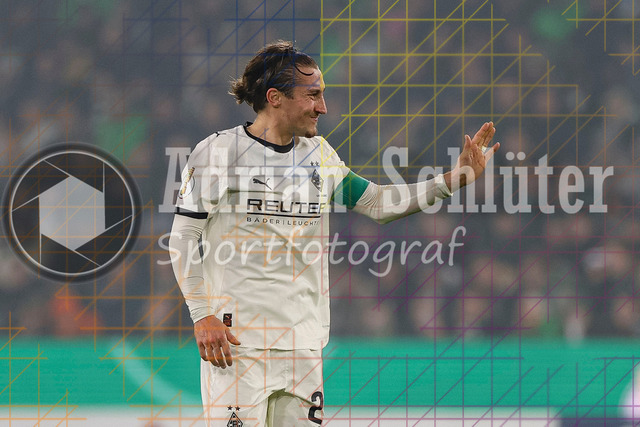 Borussia Mönchengladbach vs Karlsruher SC - DFB-Pokal 2. Runde | Mönchengladbach, Deutschland, 28.10.25:   Rocco Reitz (Borussia Mönchengladbach) gestikuliert, Gestik  waehrend des Spiels der DFB-Pokal 2. Runde zwischen Borussia Mönchengladbach vs Karlsruher SC im Stadion im Borussia Park(Foto von Brauer-Fotoagentur / Adrian Schlueter)