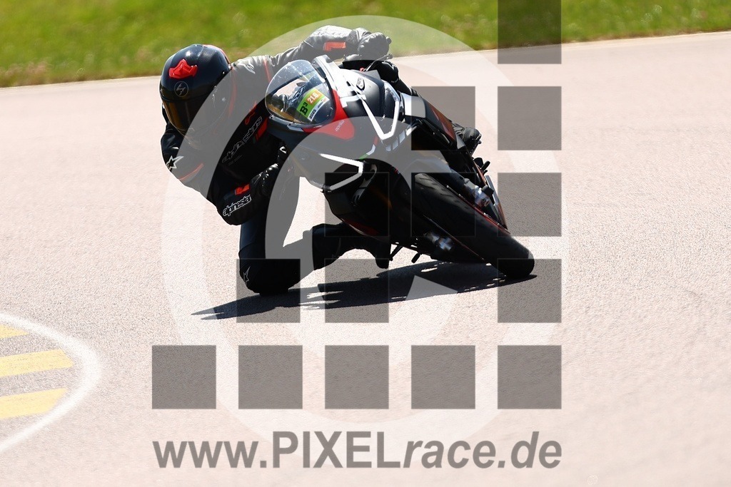 0723-20250621_01857 | Schöne Erinnerungen an spannende Momente - das festzuhalten ist unser Job. PIXELrace.de ist seit 2003 auf den Rennstrecken Europas unterwegs um die Action draußen beim Fahren und die wunderbare Stimmung imm Fahrerlager für euch einzufangen.