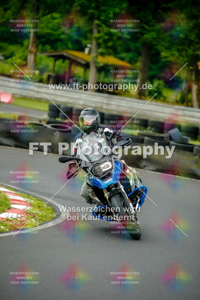 VBK-4127 | Hier findet Ihr Bilder von Touristenfahrten auf der Nürburgring Nordschleife oder von anderen Veranstaltungen die ich besucht habe. Viel Spass beim Durch Schauen 