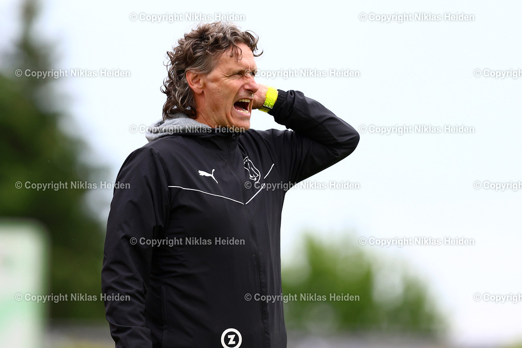 NH_JFVLübeckU19_HolsteinKielU19_SHFVLandespokal_29052025 | Oliver Zapel (Trainer, JFV Lübeck U19)Fußball I Junioren I SHFV-Landespokal (A-Junioren) I Saison 2024-2025 I Finale I JFV Lübeck U19 - Holstein Kiel U19 I 29.05.2025 I Uwe-Seeler-Fußball-Park