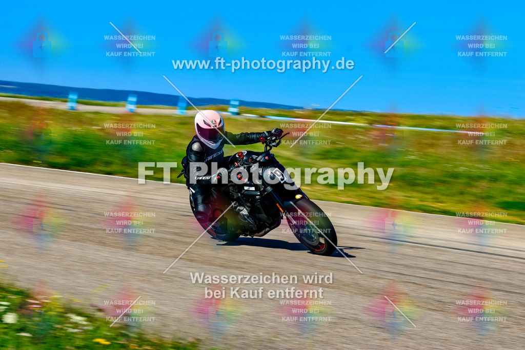 009-2057 | Hier findet Ihr Bilder von Touristenfahrten auf der Nürburgring Nordschleife oder von anderen Veranstaltungen die ich besucht habe. Viel Spass beim Durch Schauen 