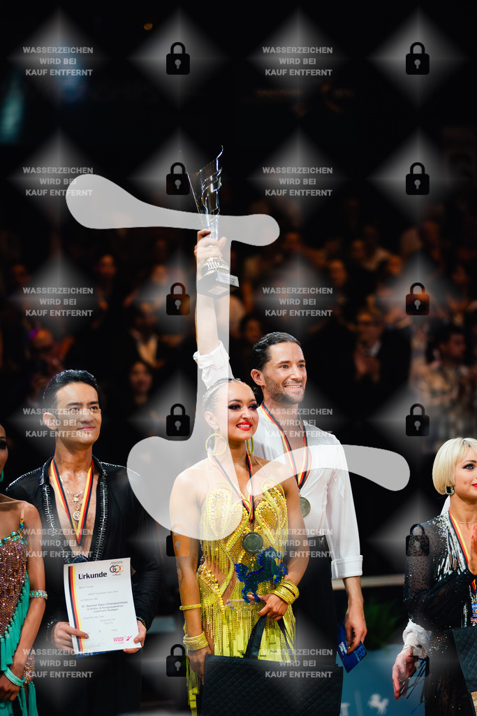 GOC 2025 - WDSF GrandSlam Latin Siegerehrung-2025-08-23-6316 | Webshop for digital downloads and prints of dance sport, event & show photographer Julian Link - Realisiert mit Pictrs.com