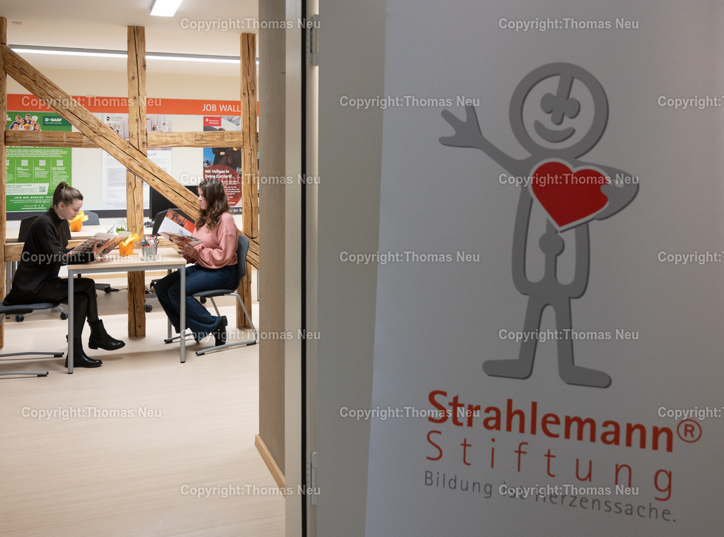 LFS_Strahelmann_Fotografie-Thomas-Neu-55 | bbe, Bensheim, Liebfrauenschule, Strahlemann Talent Company hier die dafür neusanierten Räume unter dem Dach der Schule, Bild: Thomas Neu