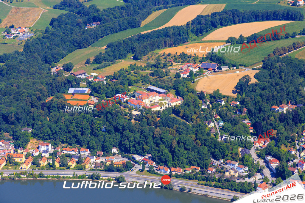 Die Luftaufnahme der Stadt Passau wurde 2017 vom Flugzeug heraus erstellt ( keine Drohne )- hohe Auflösung für beste Qualität