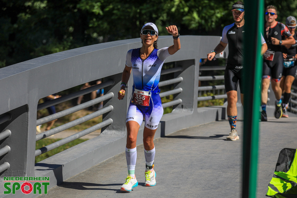 IRONMAN70-3-Duisburg-2025_Laufen_028 | Bildergalerie von Sport-Ereignissen aber auch von weiteren spannenden Dingen - nicht nur vom Niederrhein. In Anlehnung an den bekannten Spruch von Hanns Dieter Hüsch heißt das Motto: "Niederrhein ist überall".  - Realisiert mit Pictrs.com