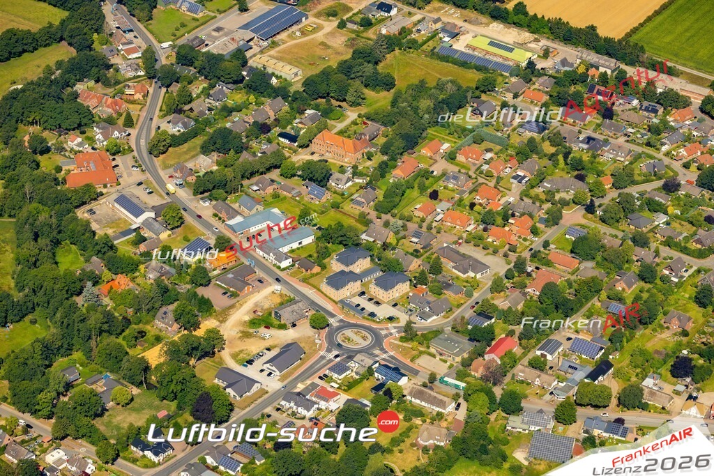Das Luftbild der Stadt Schafflund wurde 2022 vom Flugzeug heraus erstellt (keine Drohnen-Aufnahmen) Aufnahmehöhe ca.450 Meter- hohe Bildauflösung und Druck-Qualität. Garantiert!