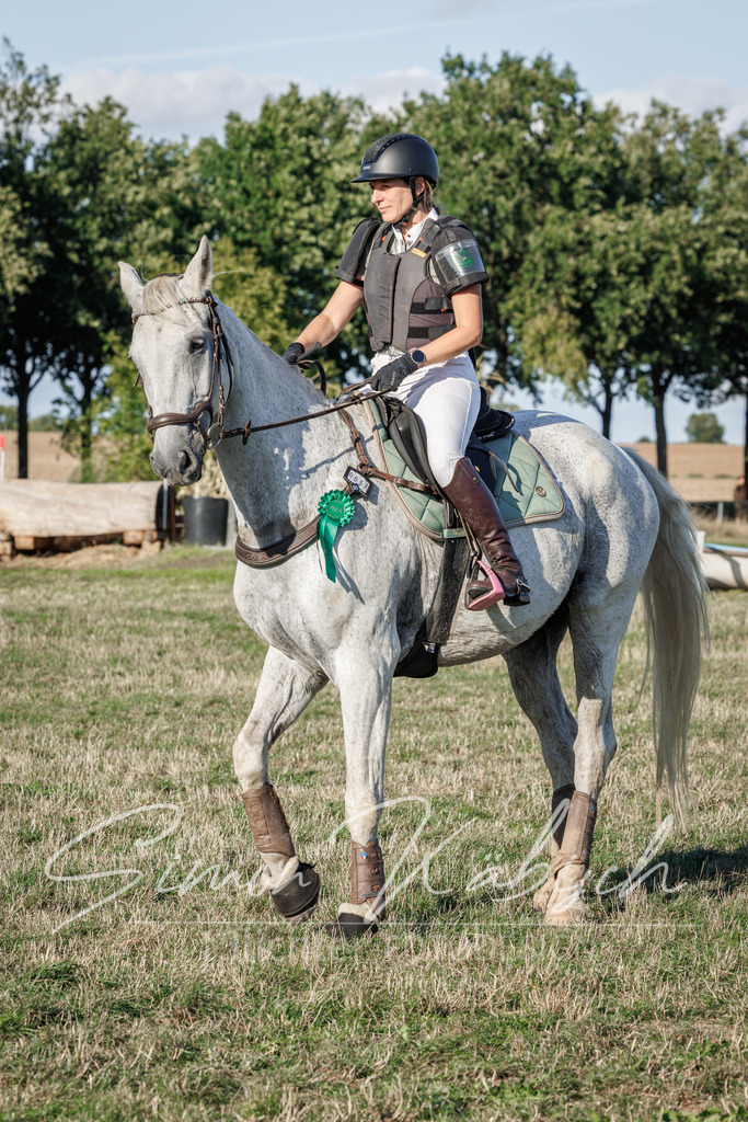 20260905-_3LI1063 | Tierfotografie Pferde, Hunde, Katzen, Haustiere.
Turnierfotografie Reitturniere, Reiten, Springreiten, Dressur in Hanau, dem Main-Kinzig-Kreis und dem Rhein-Main- Gebiet um Frankfurt