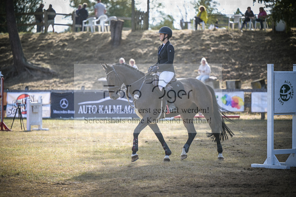 DOS_0707 | Entdecke hochwertige Reitturnierfotos von Foto Oger. Professionell, emotional und authentisch – jetzt Lieblingsmomente im Shop bestellen.Deutschlandweite Turnierfotografie. - Realisiert mit Pictrs.com