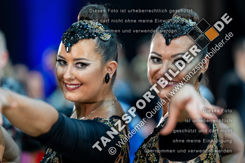 20240120-03645 | Hier finden Sie Tanz Bilder vom Latein und Standard Formationen tanzen. Sportbilder vom Tanzsport. Schöne Fotos und von Weltmeisterschaft, Europameisterschaft, Bundesliga, Regionalliga, Oberliga und Landesliga sowie von GOC Stuttgart, DanceComp, WM Bremen