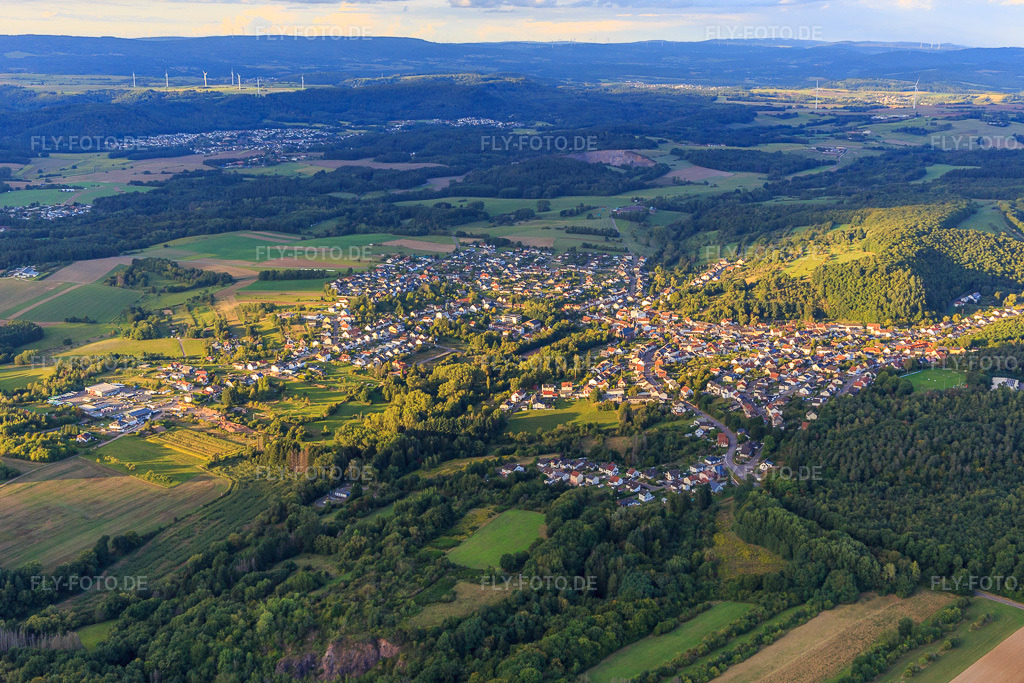 Luftbild: Ortsansicht von Südwesten im Ortsteil Düppenweiler in Beckingen im Bundesland Saarland in Deutschland. Foto: IMG_149536.jpg vom 05.09.2025 durch Werner Riehm/FLY-FOTO.de