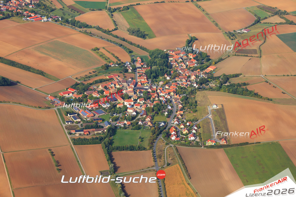 Luftbild von Schernau Dettelbach - Luftaufnahme wurde 2012 von https://frankenair.de mittels Flugzeug (keine Drohne) erstellt - die Geschenkidee