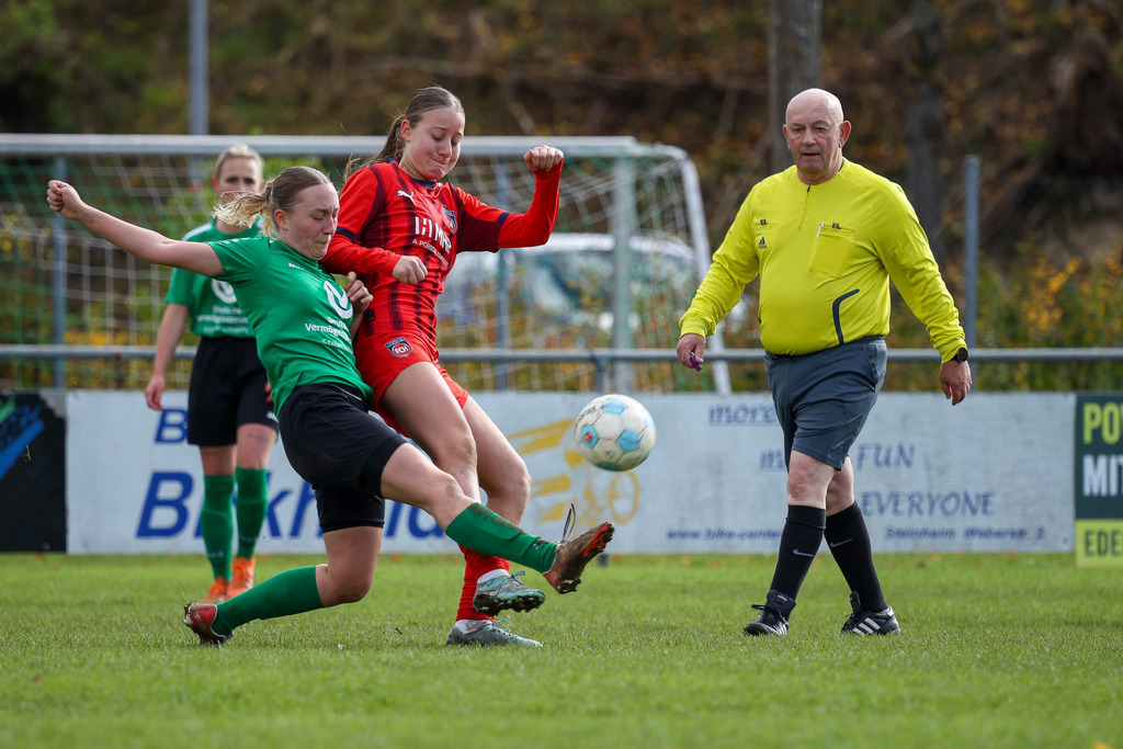 TVSFCH_251026_1648 | TV Steinheim vs. 1.FC Heidenheim 1846 II, Fußball, Frauen, Bezirksliga, 2025/2026, 7. Spieltag, 27.09.2025 in Steinheim (Foto: Michael Bulling) - Realisiert mit Pictrs.com