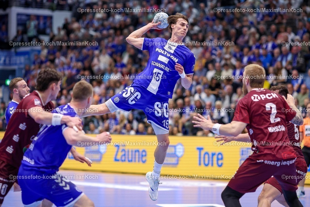 Gum25042501049 | 25.04.2025, Handball, HBL, VfL Gummersbach - 1. VfL Potsdam, Schwalbe-Arena: Miro Schluroff (GUM #15) wirft den Ball auf das Tor