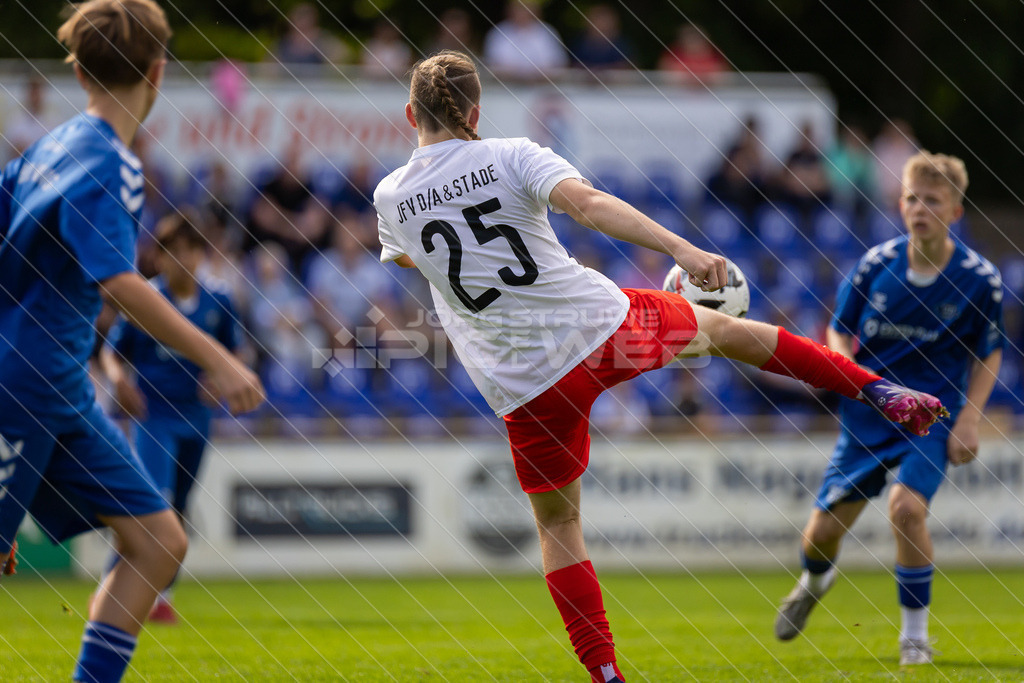 20250920_Picselweb-Fotografie_1R3_0113 | JFV D/A &amp; Stade - VfB Oldenburg0:1 VfB no70:2 VfB no70:3 VfB JFV Eigentor0:4 VfB no70:5 VfB no71:5 JFV no3 Jaric Jimenez-Voss2:5 JFV no9 Janko Sylvester3:5 JFV no16 Damian Elias Mihro Burekovic - Realisiert mit Pictrs.com