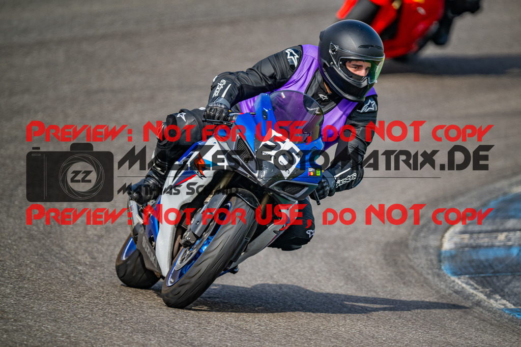 MaZZes_FotoMatrix_240701_6007705_0927 | INST