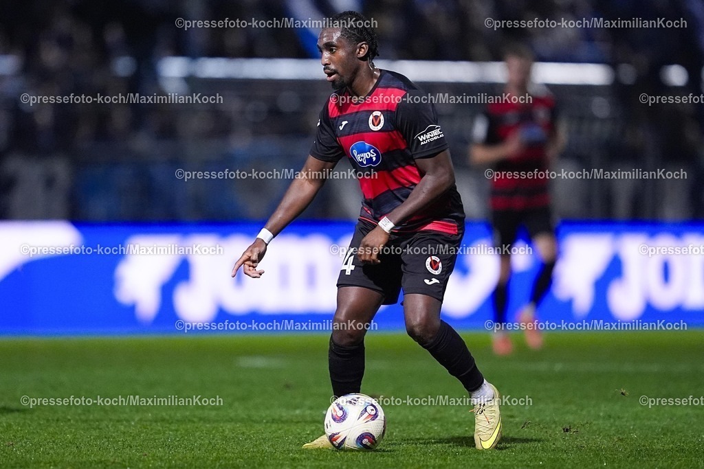 xYDRx21122501060 | 21.12.2025, xydrx, Fußball, 3.Liga, FC Viktoria Köln - MSV Duisburg, Saison 2025 2026, Sportpark Höhenberg: Frank Ronstadt (FC Viktoria Köln #34)       DFB regulations prohibit any use of photographs as image sequences and or quasi-video.Photo: xYannisxDreimannxPressefotoKochx