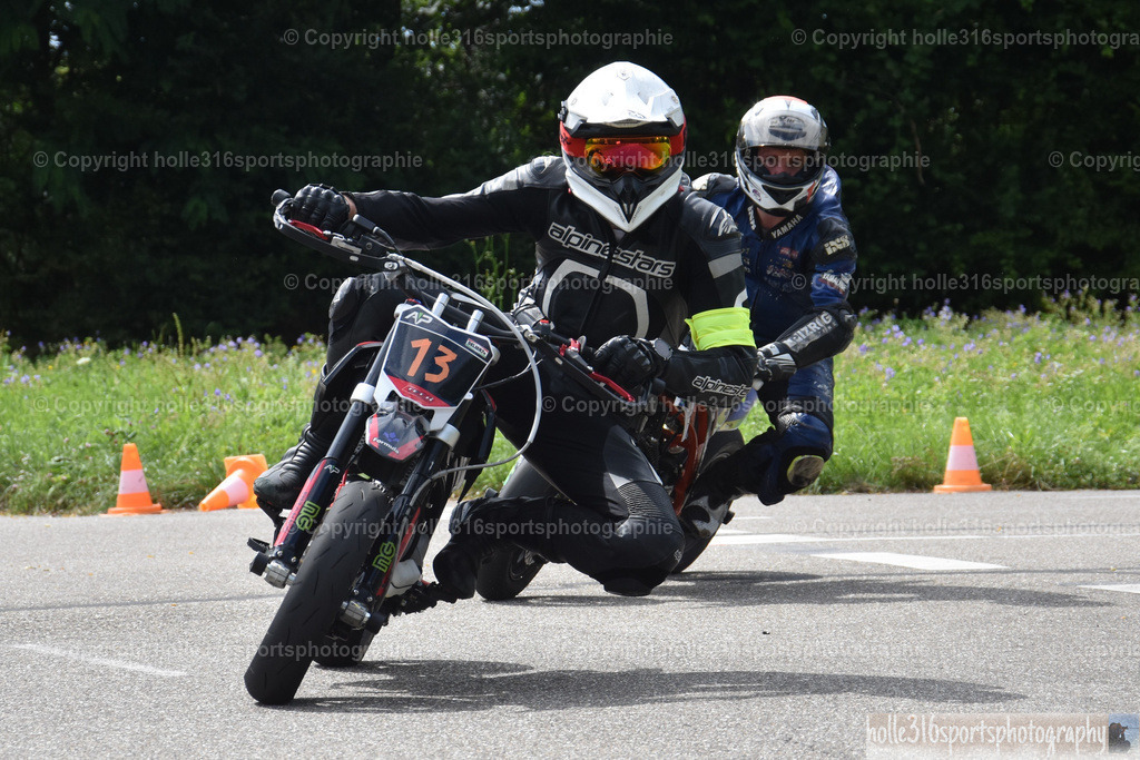 DSC_0626 | Sportfotografie , Motorsport, Motoross, Reitsport, Mointainbike, Enduro,
Landschaft , Outdoor, Eventfotografie, Landschaft, Bilder online bestellen - Realisiert mit Pictrs.com