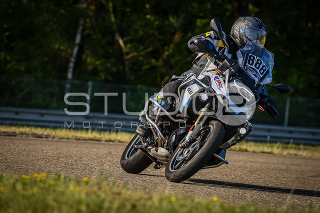 0888-260530DCB-008_888 | Deine Full-Service-Agentur für ✔️Videoproduktionen und ✔️Motorsportfotografie Jetzt Angebot anfragen!