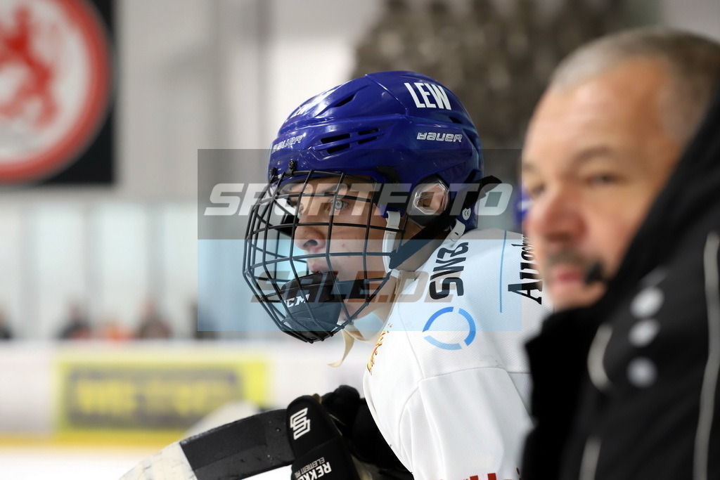 Lennard Nieleck - AEV | Lennard Nieleck - AEV - Realisiert mit Pictrs.com