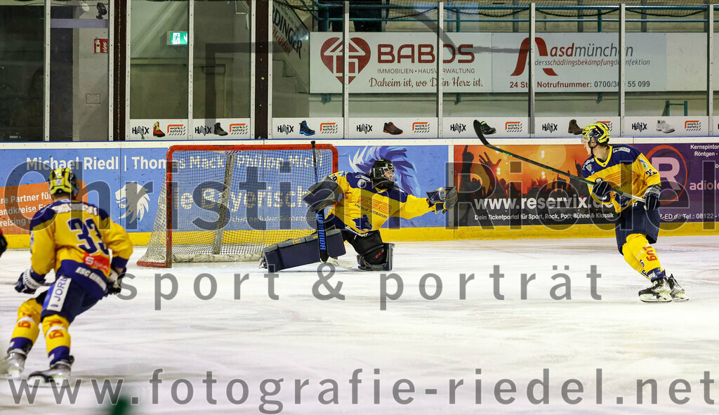 2022-10-30_026_TSV_Erding_gegen_ESC_Riverrats_Geretsried | Erding, Deutschland, 30.10.2022:
Eishockey, Bayernliga 2022 / 2023, 9. Spieltag, TSV Erding gegen ESC Riverrats Geretsried, Endergebnis: 3:5

Torwart Johanna May (ESC Riverrats Geretsried, #29), +

Foto: Christian Riedel / fotografie-riedel.net