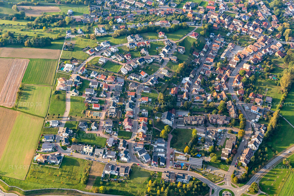 Luftbild: Niemandsberg im Ortsteil Wilferdingen in Remchingen im Bundesland Baden-Württemberg in Deutschland. Foto: IMG_103622.jpg vom 23.09.2017 durch Werner Riehm/FLY-FOTO.de