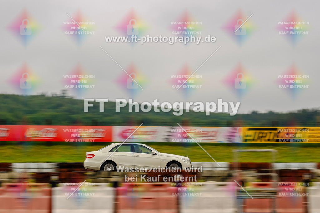 OBK-5190 | Hier findet Ihr Bilder von Touristenfahrten auf der Nürburgring Nordschleife oder von anderen Veranstaltungen die ich besucht habe. Viel Spass beim Durch Schauen 