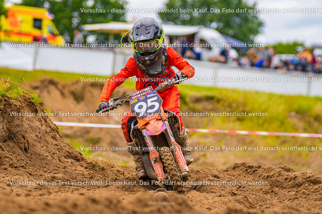 20260607_MSCParmen-0055 | Sportfotografin aus Berlin-Brandenburg mit Fokus auf Motocross. Ich halte deine sportliche Leistung und echte Emotionen auf und neben der Strecke professionell fest. Entdecke die Fotos von deinem Rennen und bestelle sie direkt hier im Shop.
