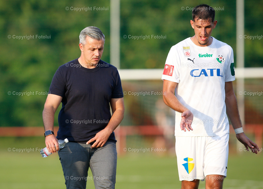 A_LUI_27082025_30 | SPORT,FUSSBALL,UNIQA OOEFB CUP 2.RUNDE,ASKOE OEDT-WSG TIROL 27.08.2025 IM BILD: TRAINER PHILIPP SEMLIC UND DAVID GUGGANIG  (BEDIE WSG) FOTO:FOTOLUI