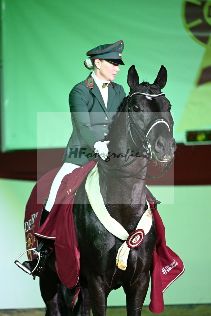 Decurio_Göbel_2255108 | hf-fotografie - Realisiert mit Pictrs.com