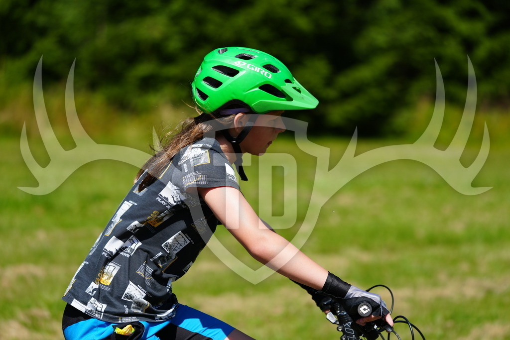 FC101392 | Fotogalerie der Treibjagd im Dunkelwald - Dein MTB Etappenrennen im Erzgebirge - Realisiert mit Pictrs.com